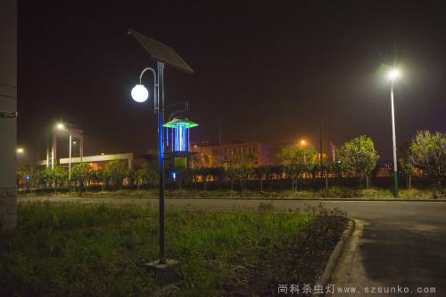 殺蟲燈發(fā)光的圖片，太陽能殺蟲燈光源顏色